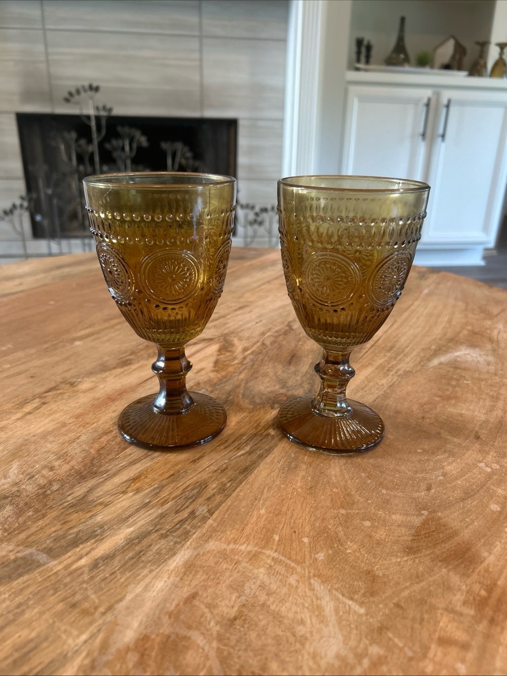 ROBERT STANLEY TAUPE AMBER GLASS GOBLET BAR & CIRCLE PATTERN